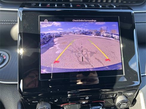 New 2025 Jeep Grand Cherokee Altitude image 11