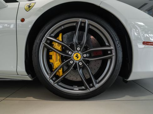 Used 2018 Ferrari 488 Spider RWD image 41