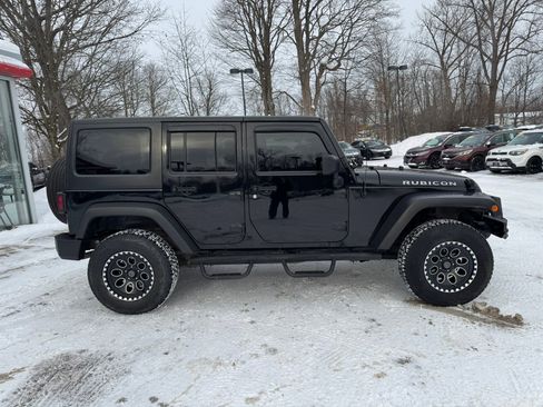 Used 2014 Jeep Wrangler Unlimited Rubicon w/ Connectivity Group image 8