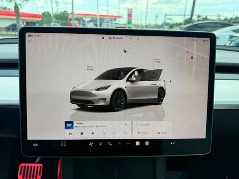 Used 2022 Tesla Model Y Long Range AWD/4WD image 10
