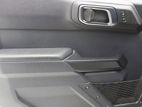 Used 2025 Ford Bronco Badlands image 15