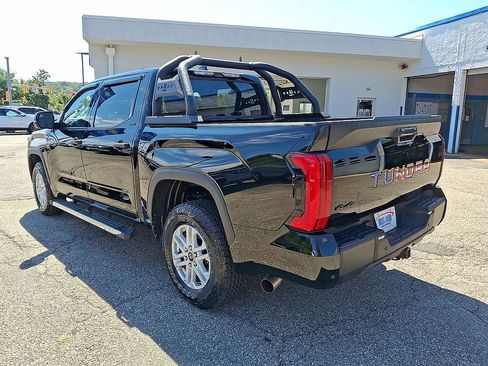 Used 2023 Toyota Tundra SR5 w/ SR5 Convenience Package AWD/4WD image 21