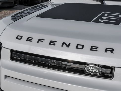 Used 2023 Land Rover Defender 110 V8 AWD/4WD image 51