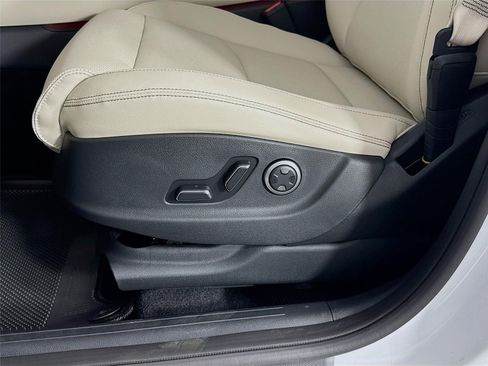 New 2026 Genesis GV70 2.5T Select AWD/4WD image 21