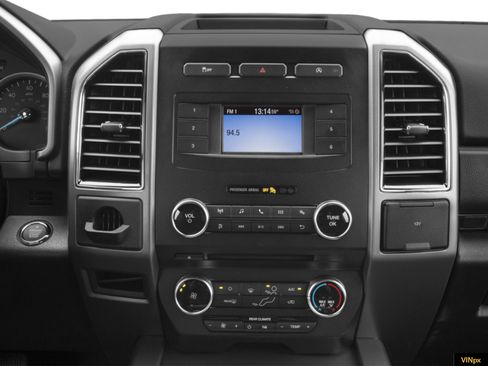 Used 2020 Ford Expedition XLT w/ Equipment Group 202A AWD/4WD image 8