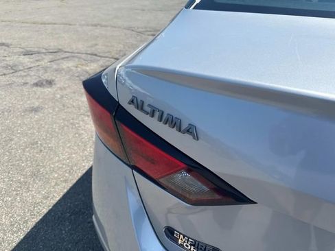 Used 2023 Nissan Altima 2.5 SV image 5