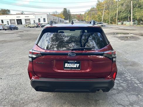Certified 2025 Subaru Forester Premium image 7