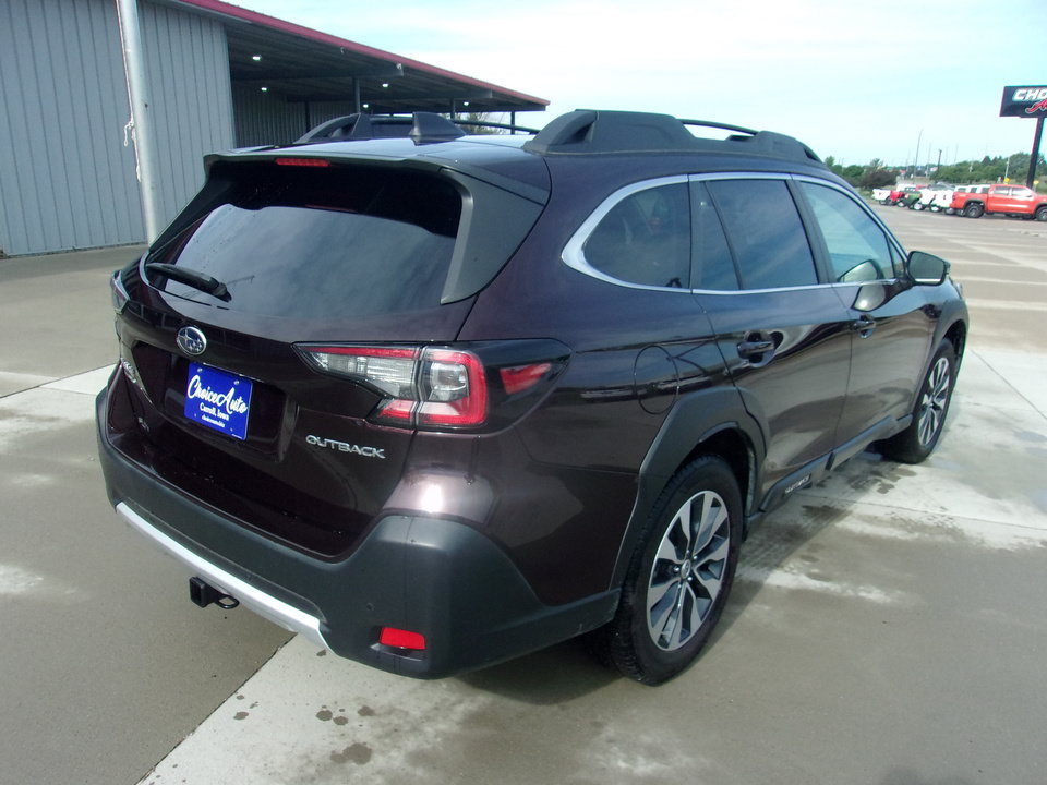 Used 2024 Subaru Outback Limited AWD/4WD image 3