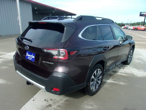 Used 2024 Subaru Outback Limited AWD/4WD image 3