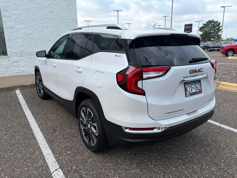 Used 2023 GMC Terrain SLT w/ Infotainment Package II AWD/4WD image 5