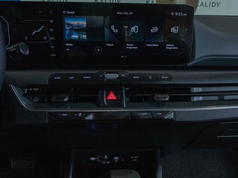 New 2025 Kia K4 EX image 4