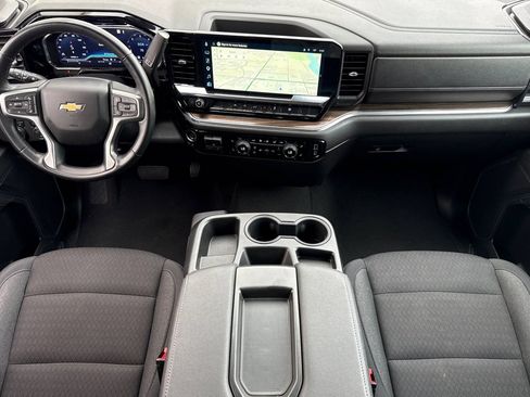 Used 2025 Chevrolet Silverado 1500 LT AWD/4WD image 10