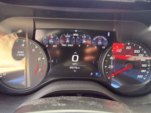 Used 2020 Chevrolet Camaro SS RWD image 18