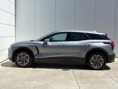 Used 2024 Chevrolet Blazer EV LT AWD/4WD image 5