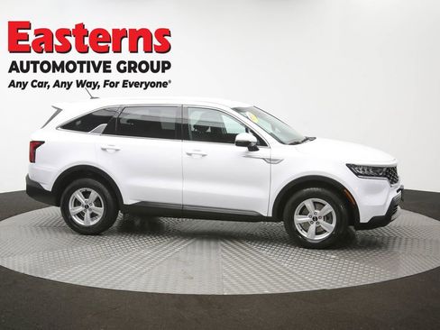 Used 2023 Kia Sorento LX FWD image 42