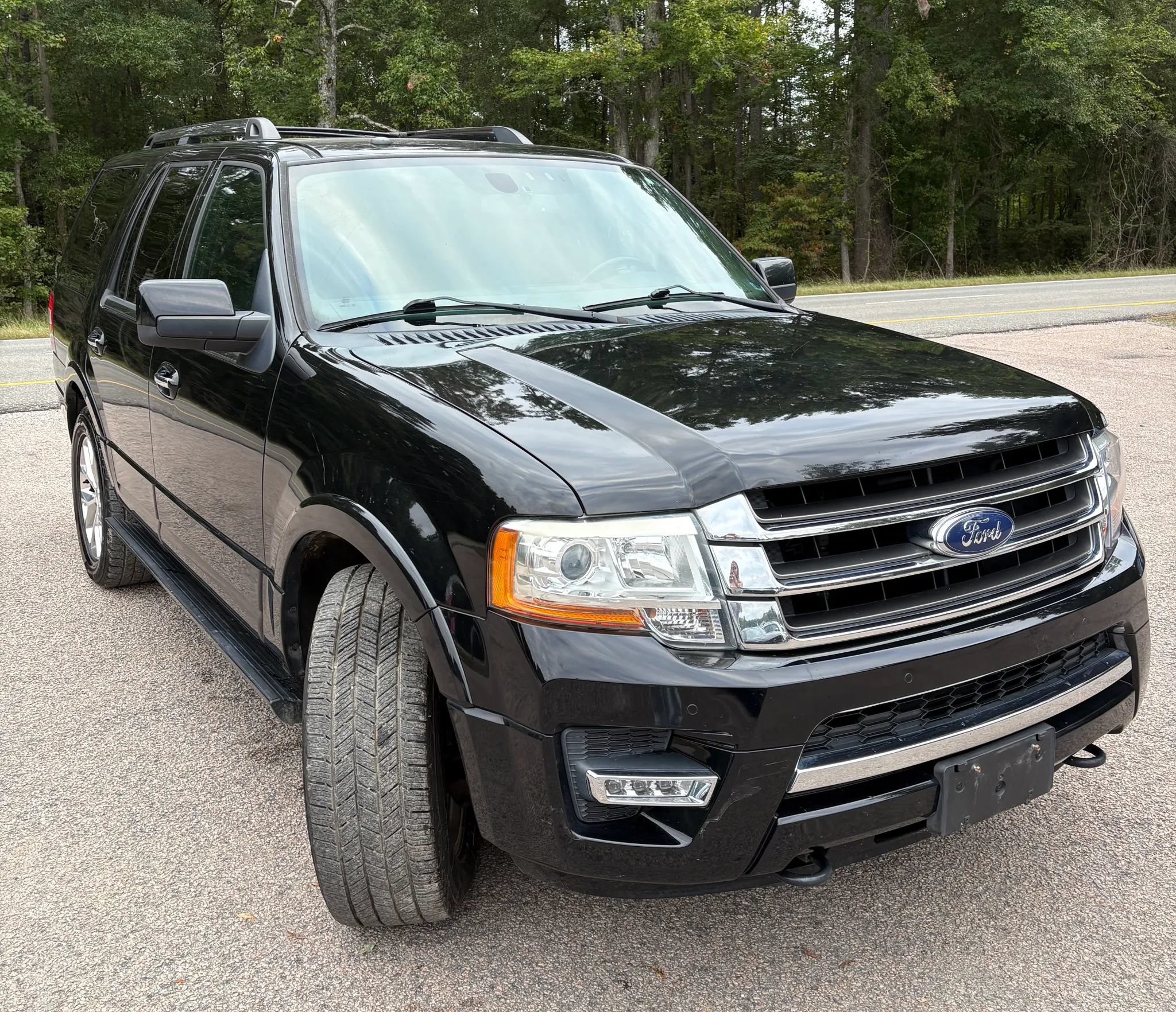 Used 2016 Ford Expedition Limited w/ Equipment Group 301A AWD/4WD image 8