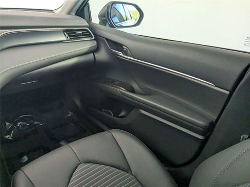 Used 2024 Toyota Camry SE FWD image 38