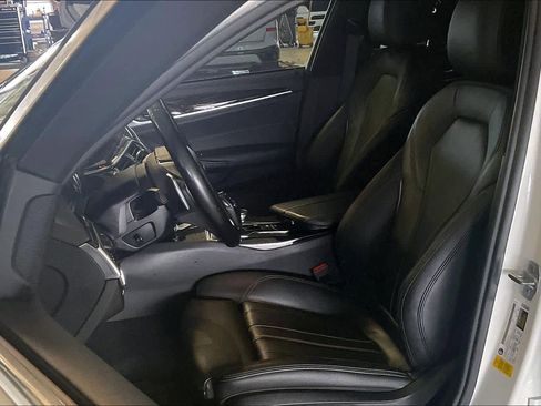 Used 2019 BMW 530i w/ Convenience Package RWD image 7