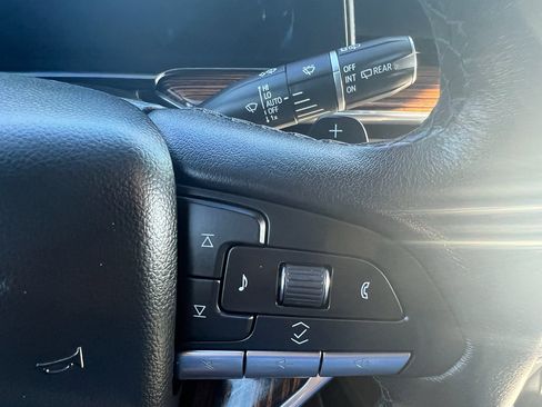 Used 2022 Cadillac Escalade Premium Luxury w/ LPO, Radiant Package image 26