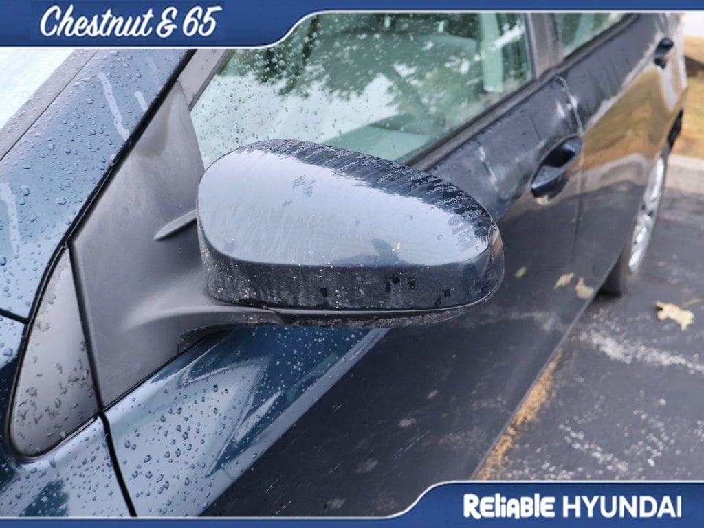 Used 2019 Toyota Corolla LE FWD image 13