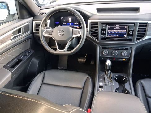 Used 2023 Volkswagen Atlas Cross Sport SE FWD image 10