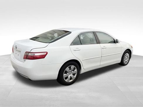 Used 2009 Toyota Camry LE FWD image 23