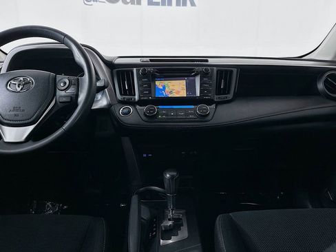 Used 2018 Toyota RAV4 XLE image 27