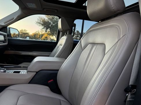 Used 2024 Ford Expedition Max Limited image 37
