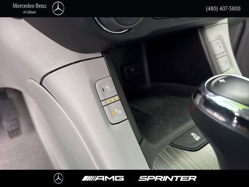 Used 2019 GMC Acadia SLT image 25