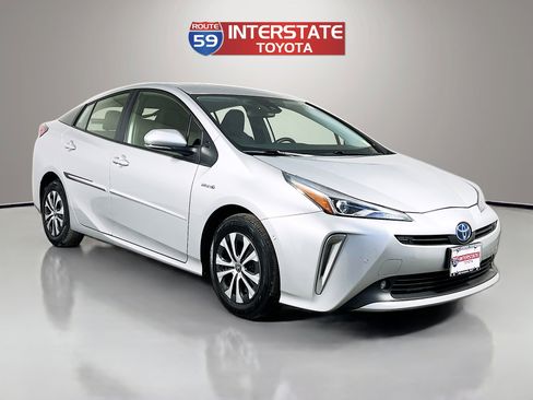Certified 2022 Toyota Prius LE image 1