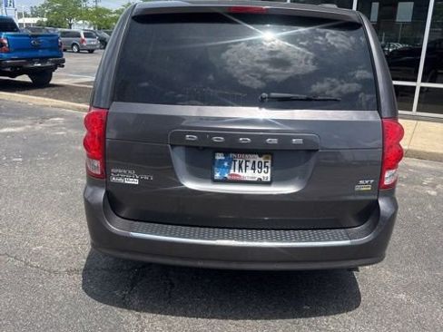 Used 2016 Dodge Grand Caravan SXT w/ Rear Park Assist Package FWD image 7