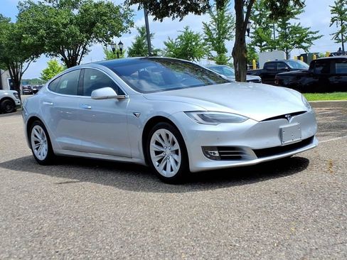 Used 2018 Tesla Model S 75D AWD/4WD image 7