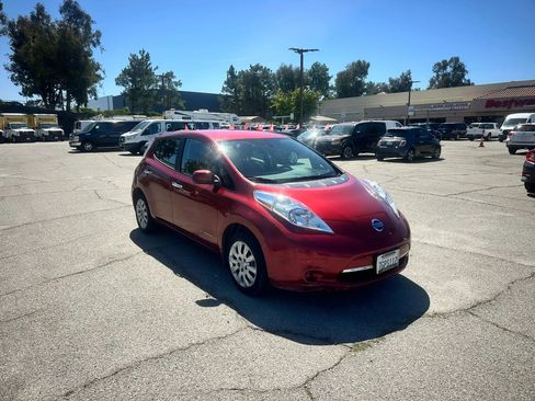 Used 2015 Nissan Leaf S w/ Charge Package image 2