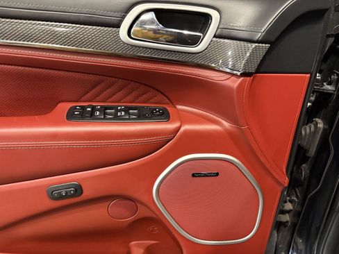 Used 2018 Jeep Grand Cherokee Trackhawk AWD/4WD image 12
