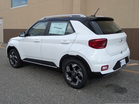 New 2026 Hyundai Venue SEL image 7