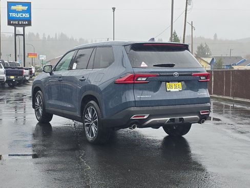 New 2026 Toyota Grand Highlander AWD Hybrid image 4