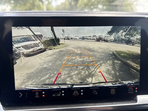 Used 2025 GMC Sierra 1500 SLT RWD image 19