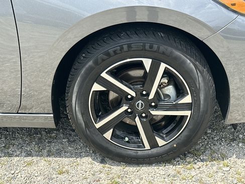 Used 2024 Nissan Sentra SV FWD image 12