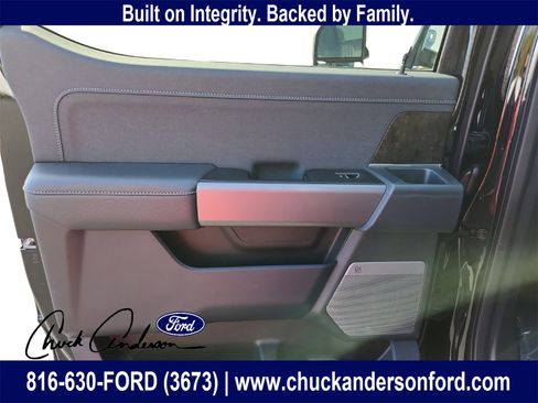 New 2026 Ford F250 Lariat w/ Black Appearance Package image 22