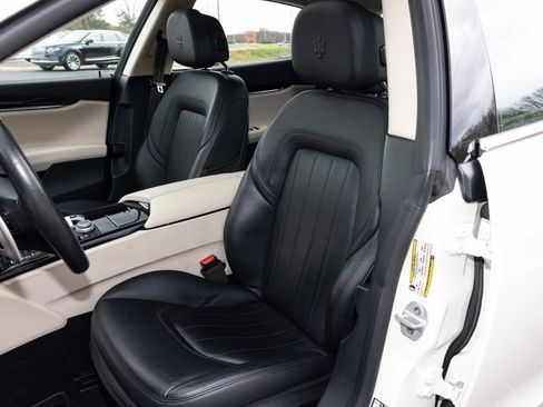 Used 2022 Maserati Quattroporte Modena image 23