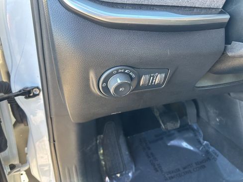 Used 2024 Jeep Compass Latitude image 35