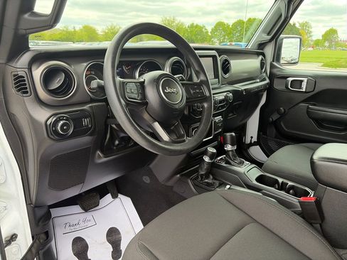 Used 2023 Jeep Wrangler Sport AWD/4WD image 17
