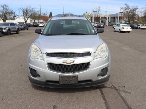 Used 2013 Chevrolet Equinox LS image 2