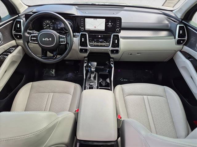 Used 2023 Kia Sorento SX AWD/4WD image 19