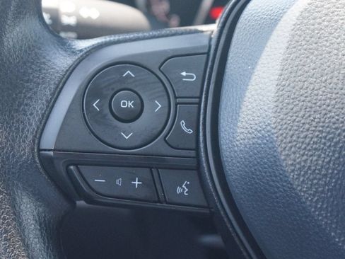 Used 2025 Toyota RAV4 XLE AWD/4WD image 9