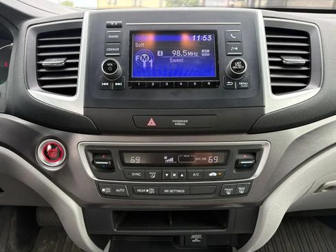 Used 2017 Honda Ridgeline RTS image 11