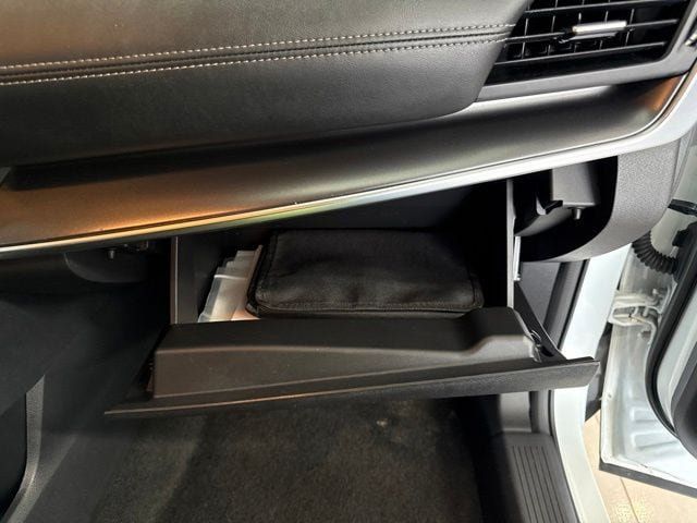 Used 2024 Nissan Rogue SV AWD/4WD image 51