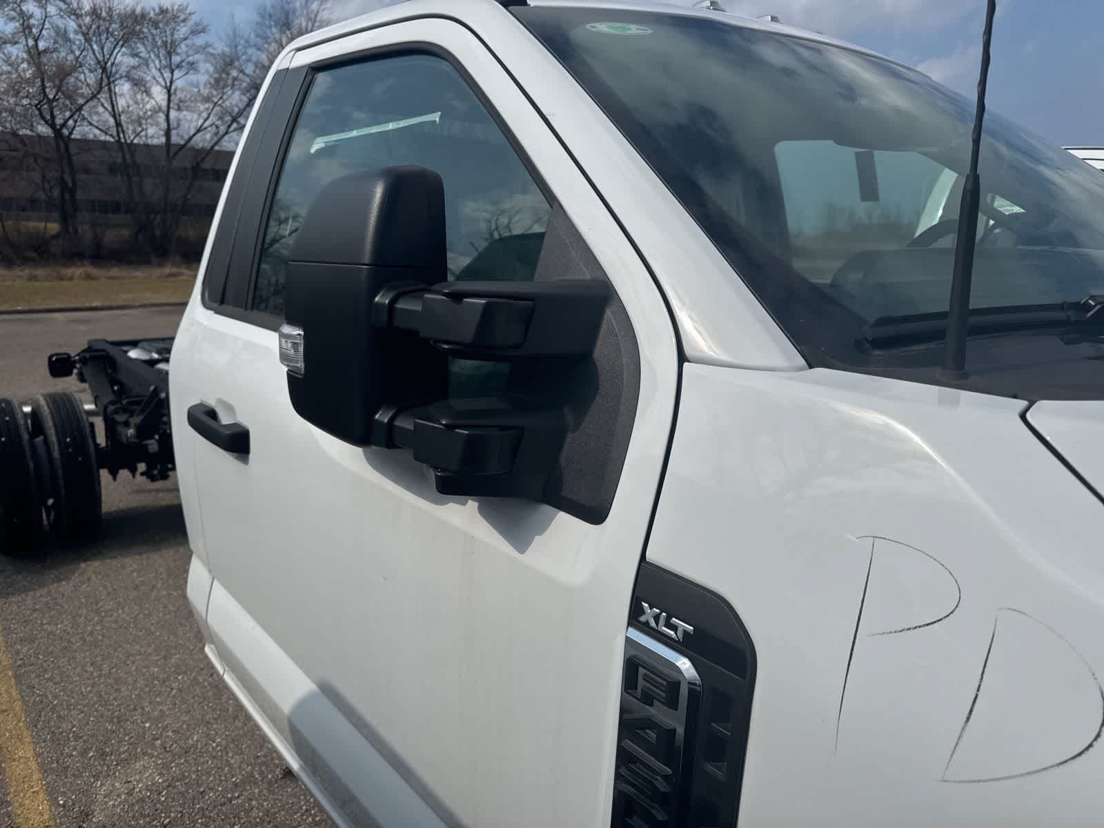 Used 2023 Ford F450 XLT w/ XLT Value Package RWD image 14