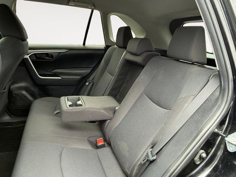 Used 2020 Toyota RAV4 LE AWD/4WD image 14