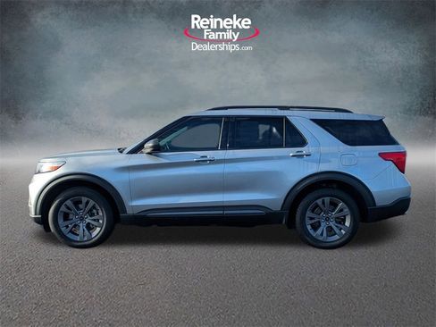 Used 2021 Ford Explorer XLT w/ Equipment Group 202A image 9